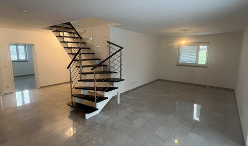 Spacious 5-room duplex apartment in Neuburg an der Donau.