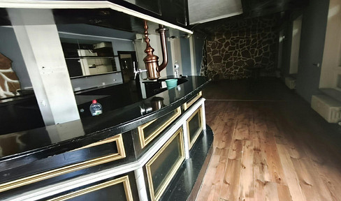 ++Cafe/Bistro - Conveniently located near the city center++