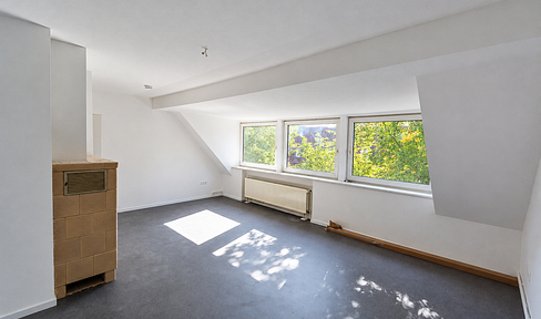 Helle 4-Zimmer Wohnung mit Einbauküche in zentraler Lage