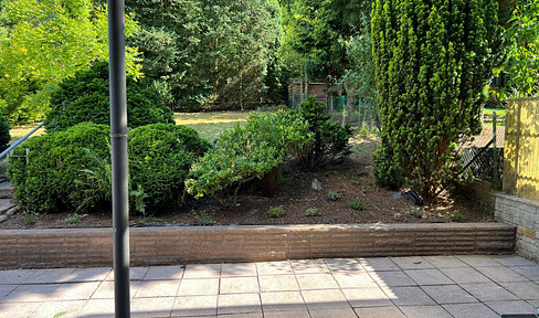 Living in Stadtwald, on a spacious private plot of land in Laagberg/Wolfsburg.