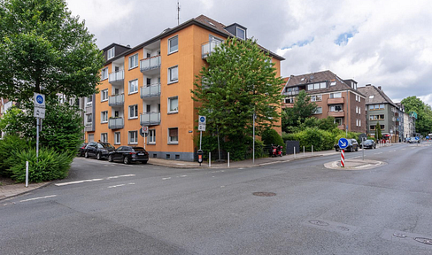 Living in Rüttenscheid - Modernized Apartment.