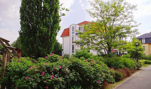 One-bedroom apartment with balcony, located in a popular residential complex!