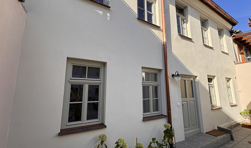 Kernsanierte 3-Zimmer Maisonette-Wohnung (WG-geeignet) in Erlangen nähe Bohlenplatz