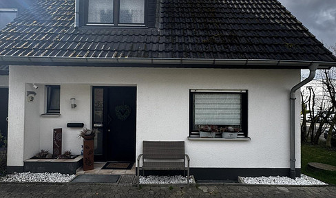 Semi-detached house in a quiet location.