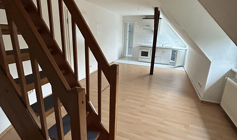 Gemütliche Dachgeschosswohnung mit Schlafbereich auf zweiter Ebene