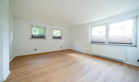 Newly renovated 3-room apartment with a balcony.