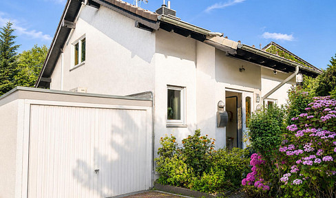 Living with Quality of Life – Stylish Detached House with Garden, Sauna, and Garage in Haan-Gruiten.