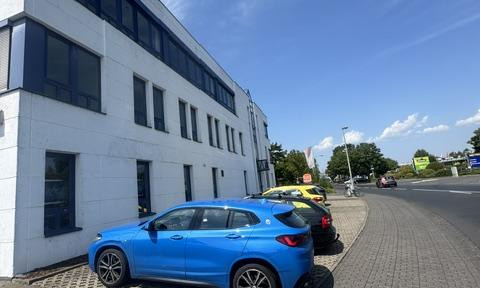 schöne helle Büroflächen Büro Buero 50-500 QM in zentraler Lage mit Parkplätzen und Aufzug