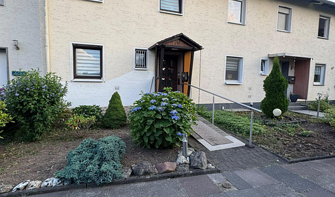 Gepflegtes Reihenmittelhaus mit Wintergarten, Sauna und schönem Garten in ruhiger Wohnlage