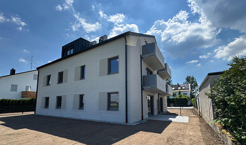 First occupancy: Modern 2-room penthouse apartment with a west-facing balcony and air conditioning in Anzing - WE06.