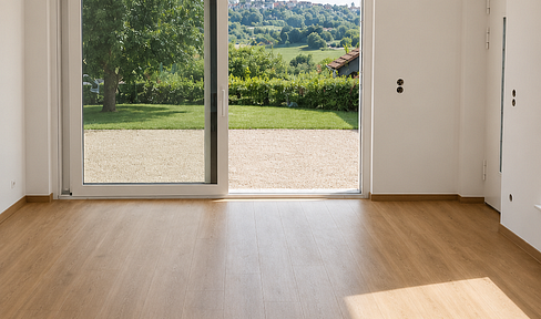 Frisch renovierte 3 Zimmer Wohnung in Höfingen