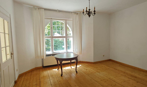 Attractive two-room apartment directly on the lake.