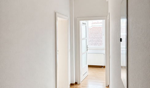 3 Zimmer Wohnung mit neuer Einbauküche / WG geeignet