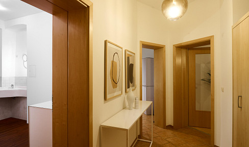Wohnung mit Terrasse zum grünen Innenhof