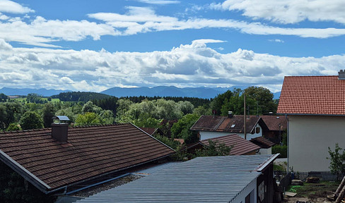 Ruhig gelegene 2 Zimmer mit Essküche und Balkon in Aussichtslage
