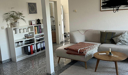 Cozy 2-room penthouse apartment with a balcony and fitted kitchen, located in Wehr.