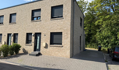 Modern 4-room semi-detached house with balcony and terrace – built in 2024.