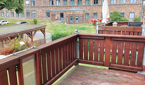 Bright and pleasant 3-room apartment with a balcony on the ground floor, recently renovated.