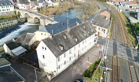 INVESTMENT PROPERTY WITH DEVELOPMENT POTENTIAL.