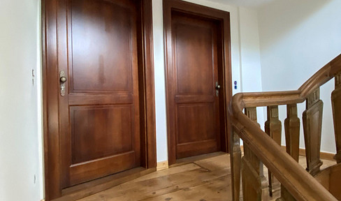 Schöne, sanierte DG Wohnung (95m²) in zentraler Kurparklage