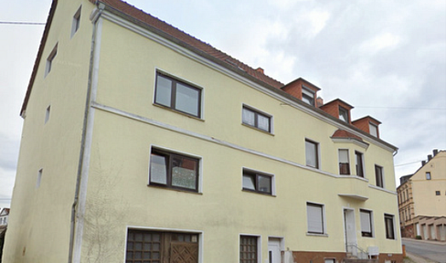 Kapitalanlage: voll vermietetes Mehrfamilienhaus mit Ausbaureserve - 7 Wohnungen & 4 Stellplätze