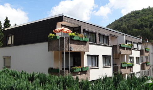 Secure investment: Fully furnished apartment in a popular vacation area.