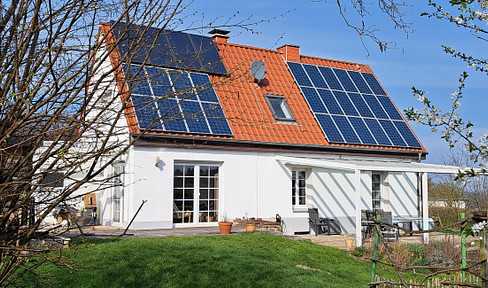 Individuelles 1 Familienhaus, freistehend , große Terrasse und Garten
