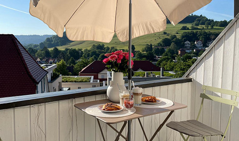 Schöne Wohnung in herrlicher Aussichtslage & Universitätsnähe