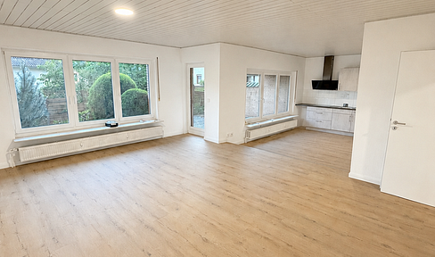 Kernsanierte 4–5-Zimmer-Wohnung | Einbauküche | Kamin | Garage | Terrasse