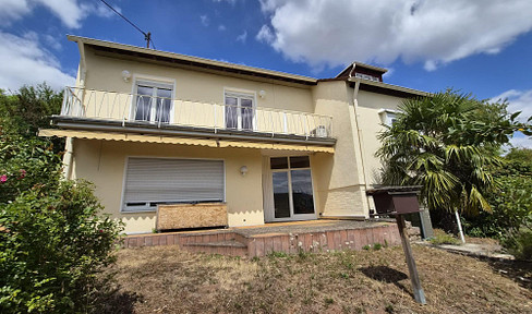 Detached single-family house with panoramic views over Bad Kreuznach.
