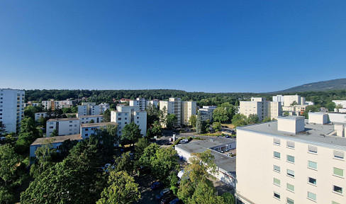 Schöne 3 ZKB im Rosengärtchen mit Garagenplatz und Aussenstellplatz für 2 Fahrzeuge