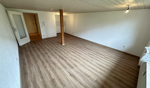 große 1 Zi.-Whg. m. EBK, S-Bahn Nähe, Souterrain