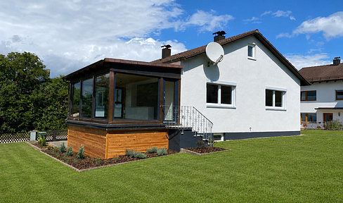 Family home with sauna, garden, and fiber optic internet, offered directly by the owner (no realtor fees).