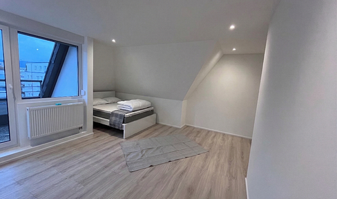 Room in shared apartment - 27 square meters - newly renovated apartment.