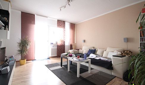 3.5-room apartment, bathroom: bathtub + shower + window, separate guest toilet, balcony, insulation, shared garden.