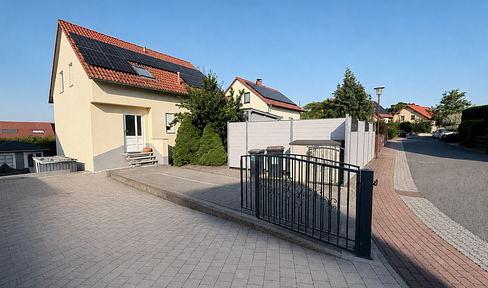Modernes Einfamilienhaus mit Einliegerwohnung in beliebter Wohnlage