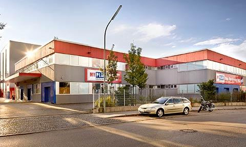 23 square meters of storage space in a prime location with excellent transport links. No commission fees.