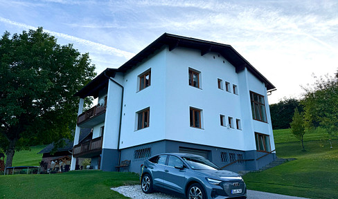 A home with a panoramic view – the ultimate in quality of life (two-family house).