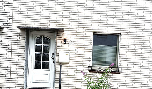 Gepflegtes Reihenmittelhaus in guter Lage in Moers