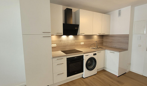 Available immediately! Close to Donnersberger Brücke S-Bahn station! First occupancy after complete renovation!