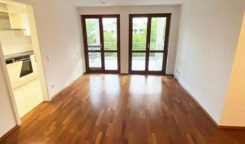Bright and well-equipped 2-room apartment. Includes fitted kitchen and balcony.