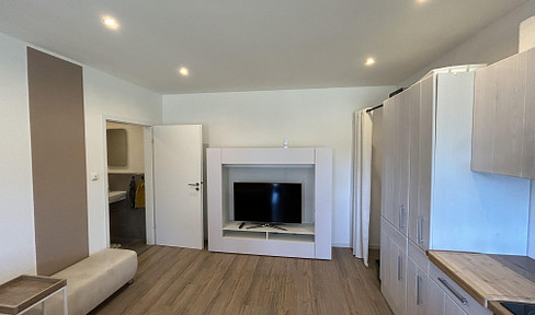 Charming apartment with a large garden in a picturesque location.