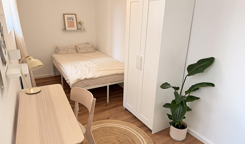 Furnished room in a shared apartment, close to the Wertach river and Line 4 (presumably a public transport line).