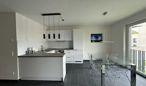 Zum Erstbezug: Attraktive 3-Zimmer-Wohnung mit Balkon, Einbauküche und teilmöbliert in Tübingen
