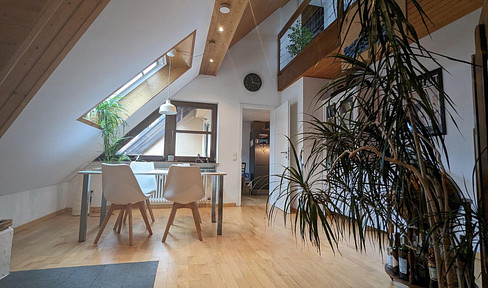 Stilvolle 2,5-Zimmer-Maisonettewohnung mit besonderem Wohncharakter
