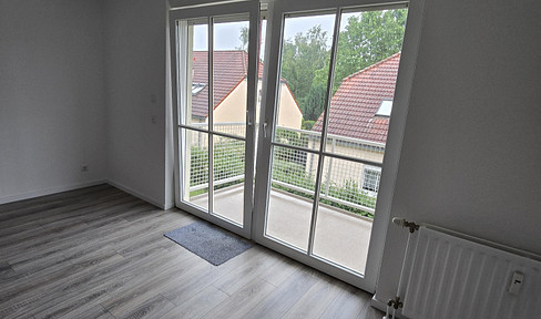 4 x Helle Moderne 1-Zimmer Wohnungen mit Einbauküche und Balkon oder Garten in Motzen