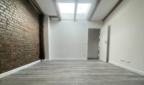 Großzügige Maisonette-Wohnung in historischem Haus (Erstbezug)