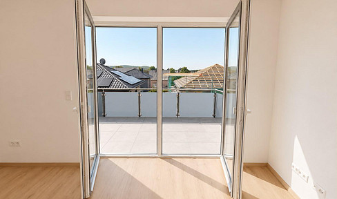Neubau Dachgeschosswohnung, Gehobener Standard, Fußbodenheizung, Erstbezug, super Lage