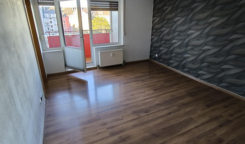 2 Zimmer-Wohnung mit Balkon +++Provisionsfrei +++leerstehend
