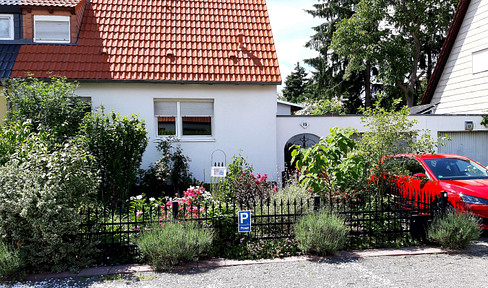 We are selling our semi-detached house without any commission fees!